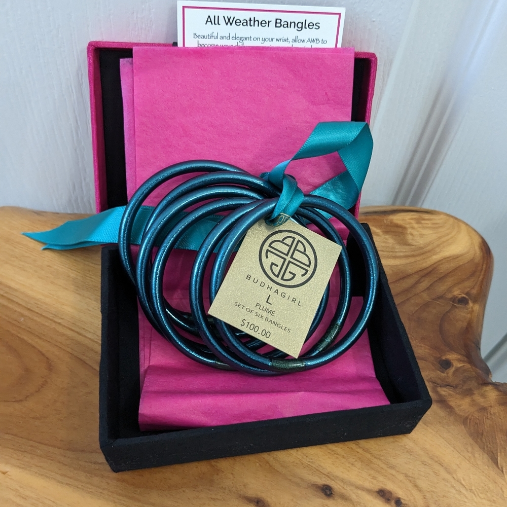 Budhagirl L Plume Bangle set